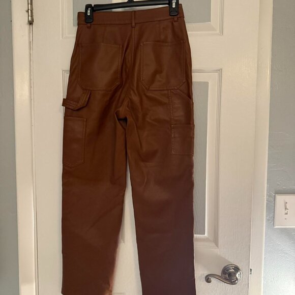 Aritzia X Wilfred vegan leather pants , excellent condition . Size 2 Stock photo - Picture 3 of 5
